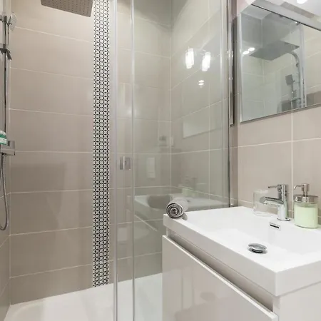 3 Fodere - Magnifique 2 Pieces - Quartier Du Port - Dernier Etage * Nice